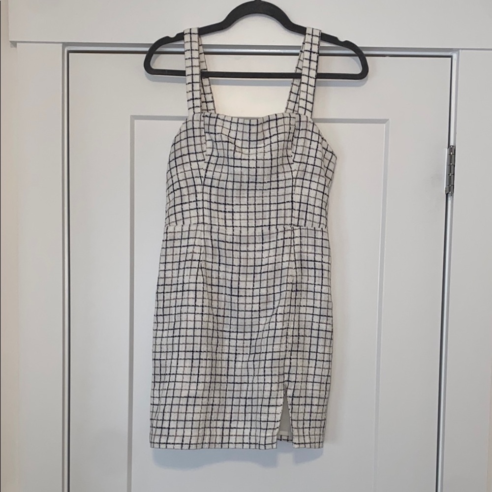 Abercrombie and Fitch white blue tan dress
